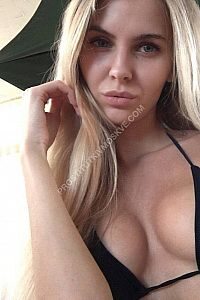 Лена, метро Курская