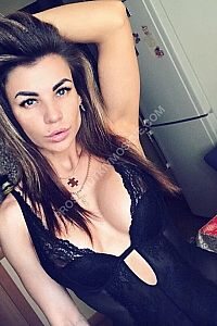 Вика, метро Новохохловская