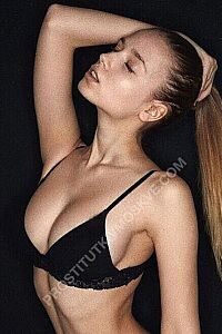 Надежда, метро Чеховская
