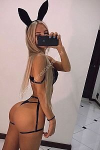 Вика, метро Библиотека имени Ленина